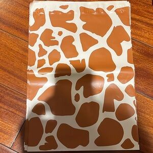 8 Cow pieces of 10X13 Poly Mailers new